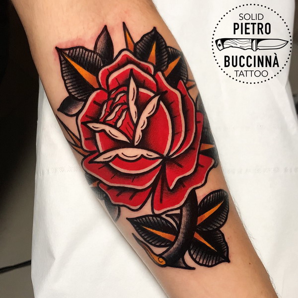 Orgoglio e Pregiudizio Tattoo Studio Cameri Novara Tatuaggio di pietro